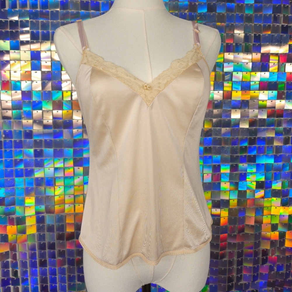 Vintage‎ ILGWU Camisole Top Womens Size Medium Beige Excellent Lace Trim 70s 80s